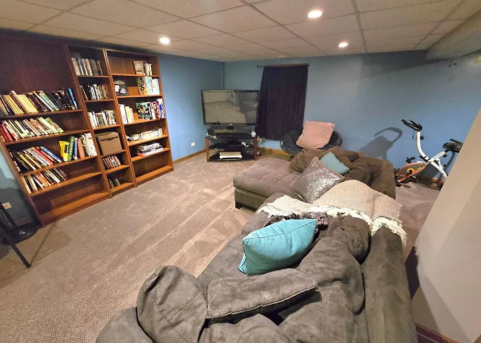 3 Bedroom 3 Bath Lovely In Il Hébergement de vacances Aurora
