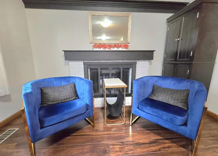 3 Bedroom 3 Bath Lovely In Il Hébergement de vacances Aurora
