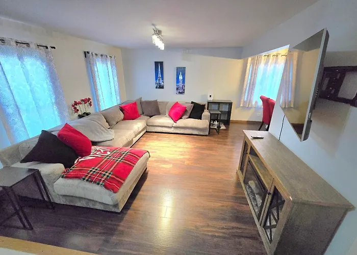 3 Bedroom 3 Bath Lovely In Il * Aurora