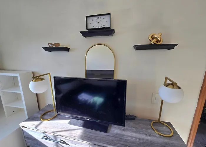 3 Bedroom 3 Bath Lovely In Il Aurora